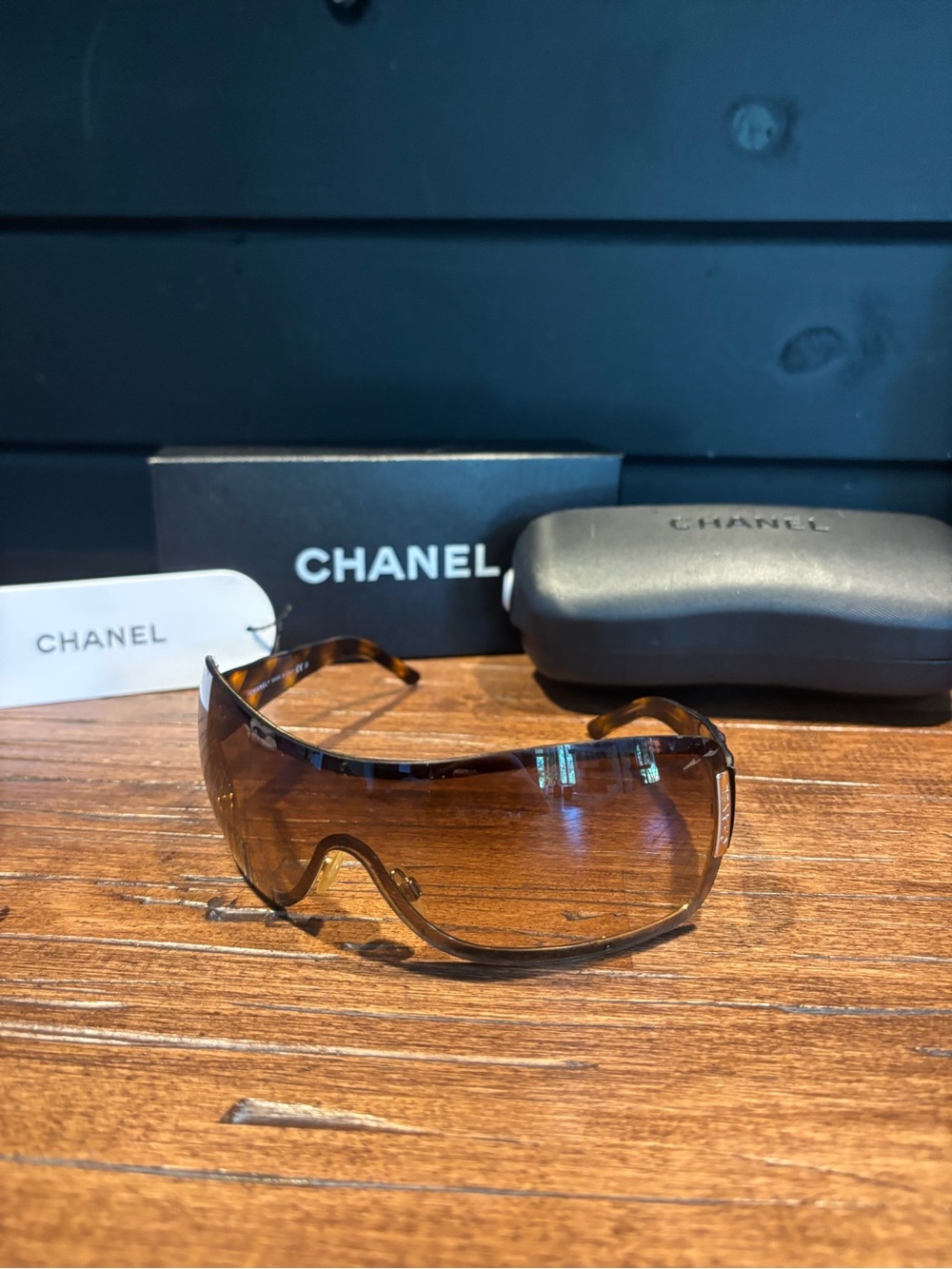 Vintage Retro 2000s CHANEL Women’s Brown Gradient Shield Sunglasses